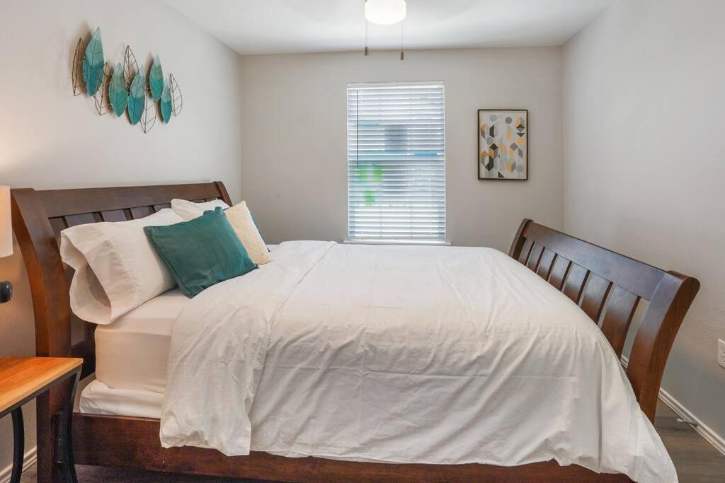 Cozy Two Bedroom Home Minutes From Downtown! Хьюстон Экстерьер фото